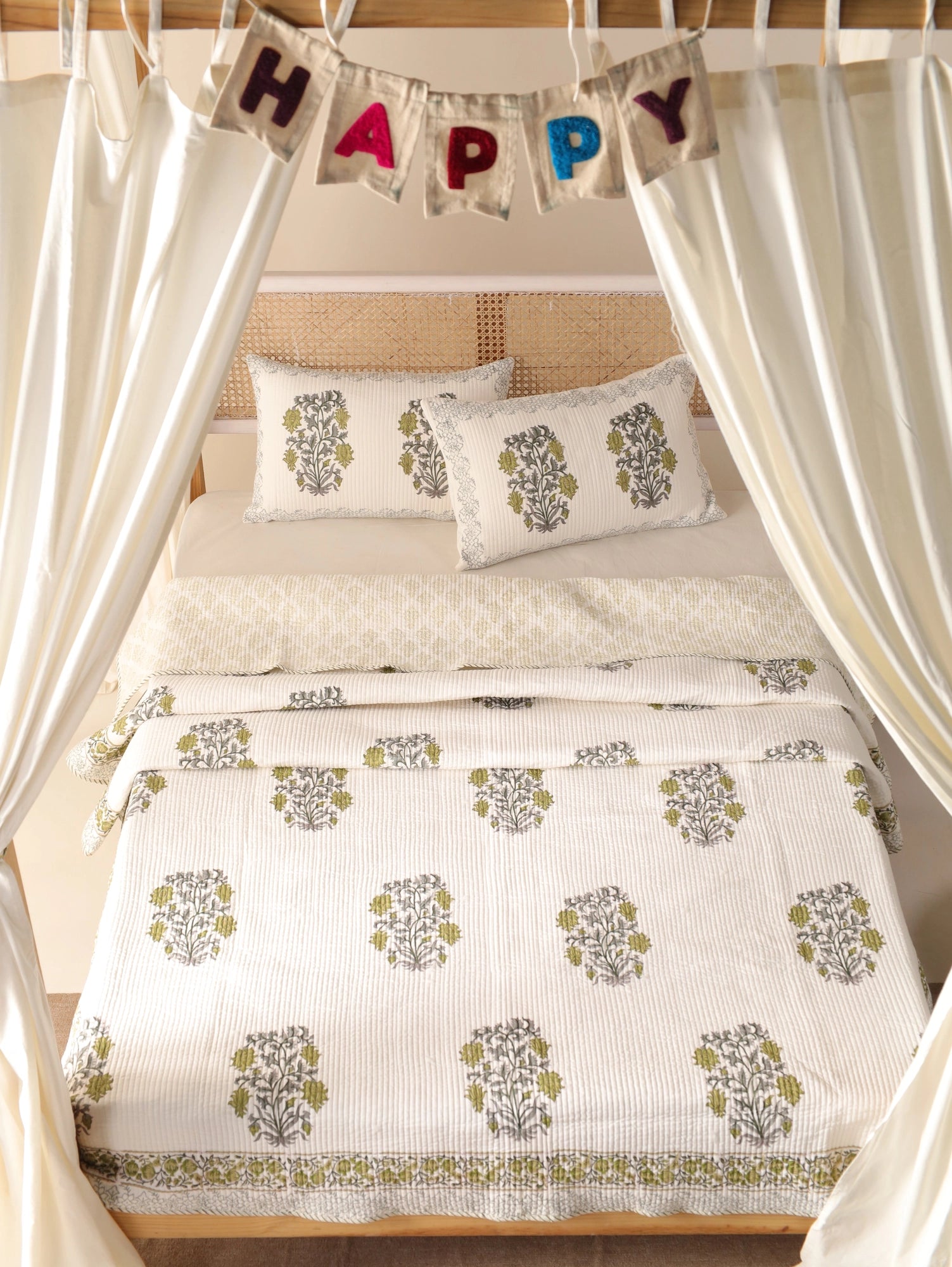 Quilt Patterns Comforter Hand block printed Cotton Queen Size Printed Quilt Pillow Coverlet Secondary image