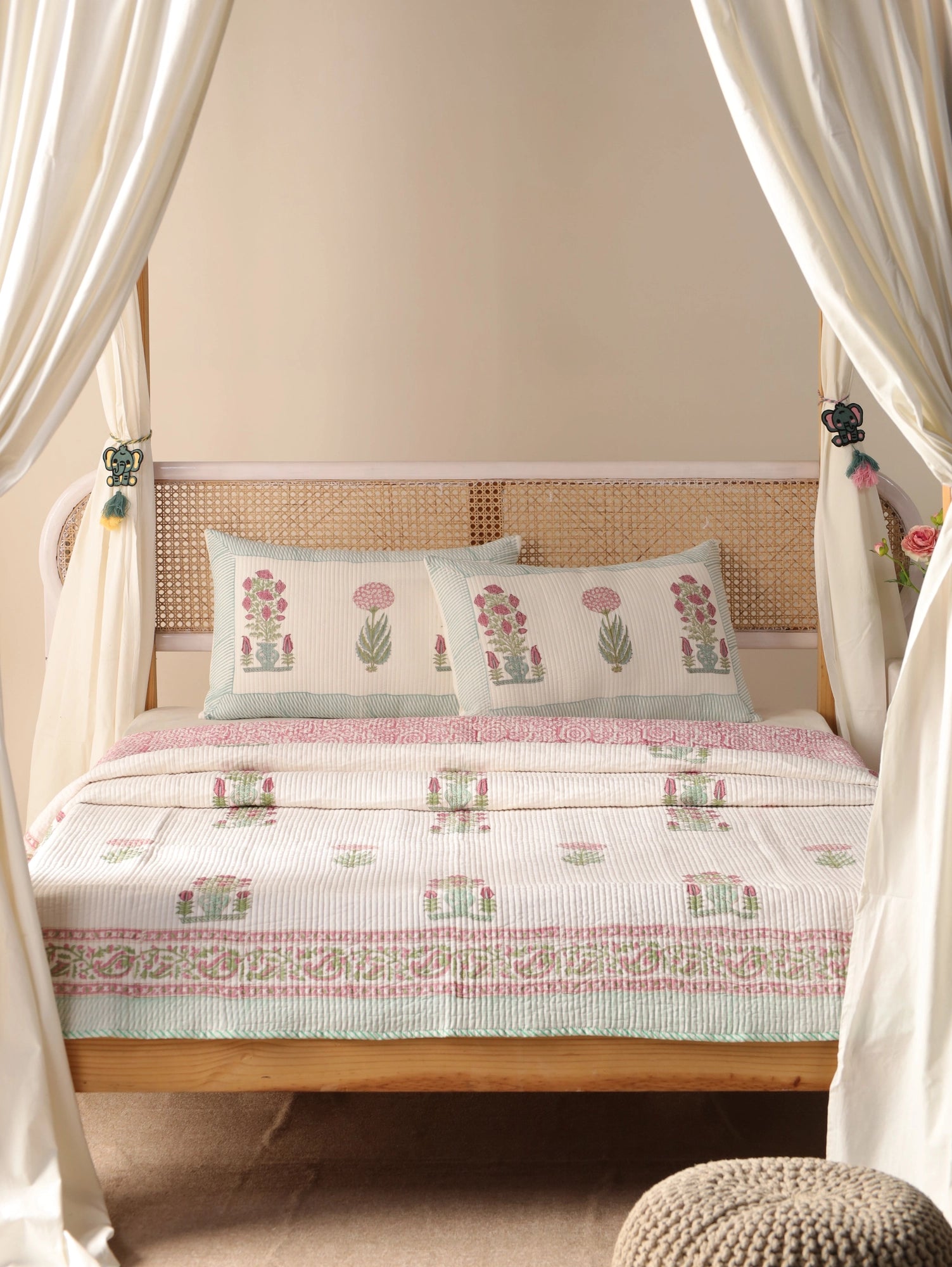 Indian Quilt Bedspread handmade block print quilt, Reversible Quilted Blanket Throw, Winter Warm Quilt, Queen Floral Print Secondary image