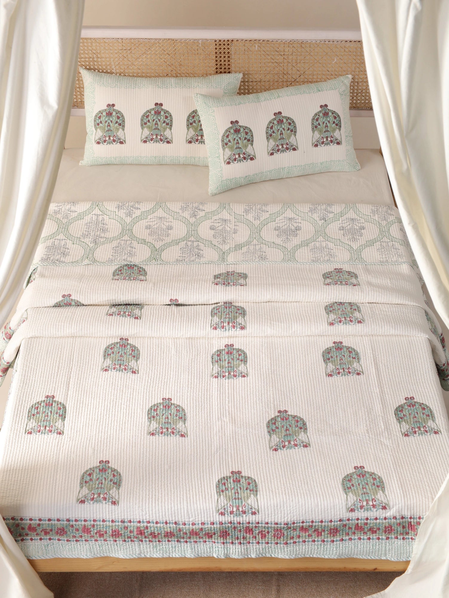 Mugal Print Cotton Soft Quilt Blanket King bed Size Cover up Quilt Blanket Throw Big Size Quilt Very Soft Natural Quilt Next day Dispatch Main image