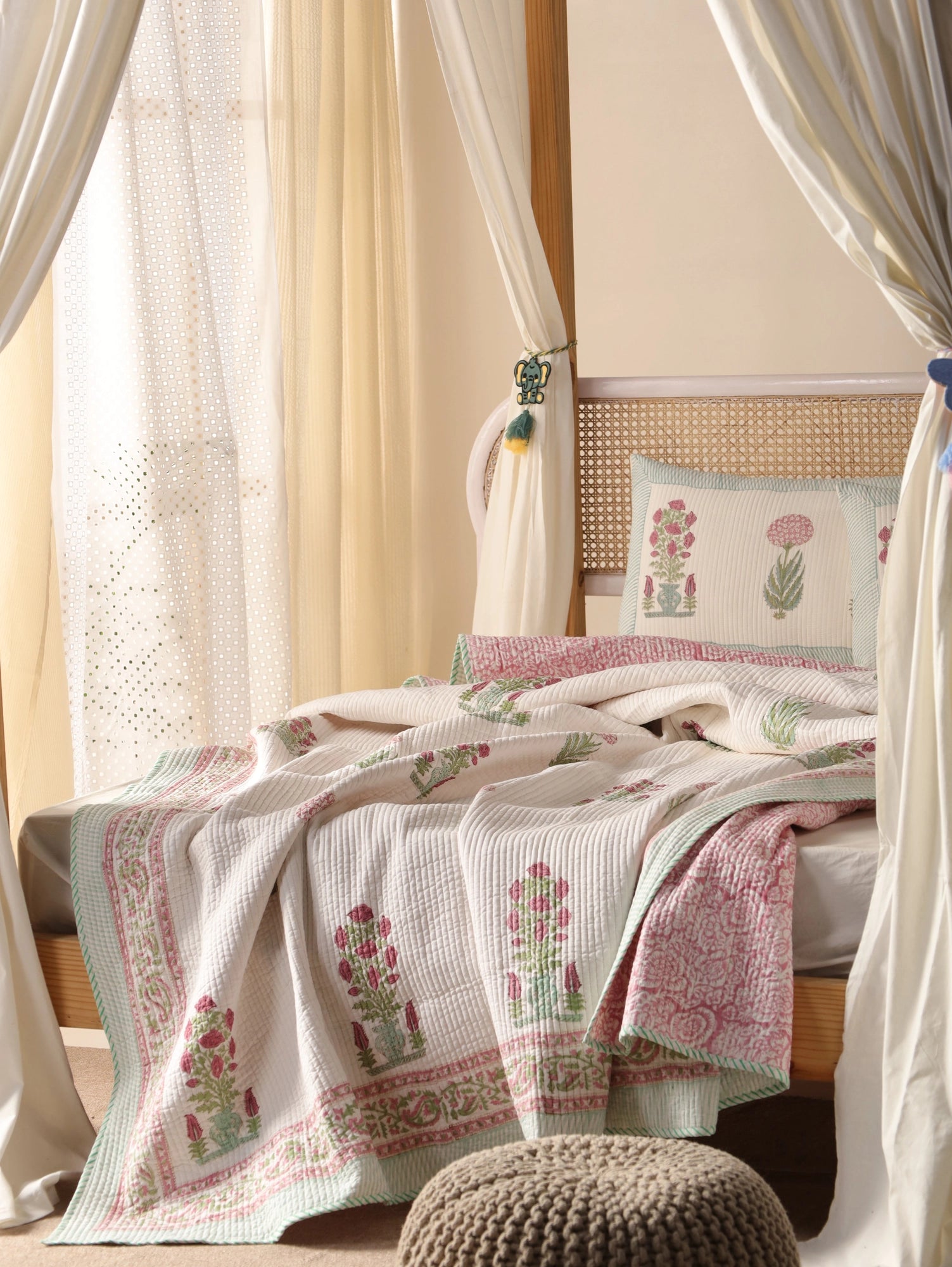 Indian Quilt Bedspread handmade block print quilt, Reversible Quilted Blanket Throw, Winter Warm Quilt, Queen Floral Print Main image