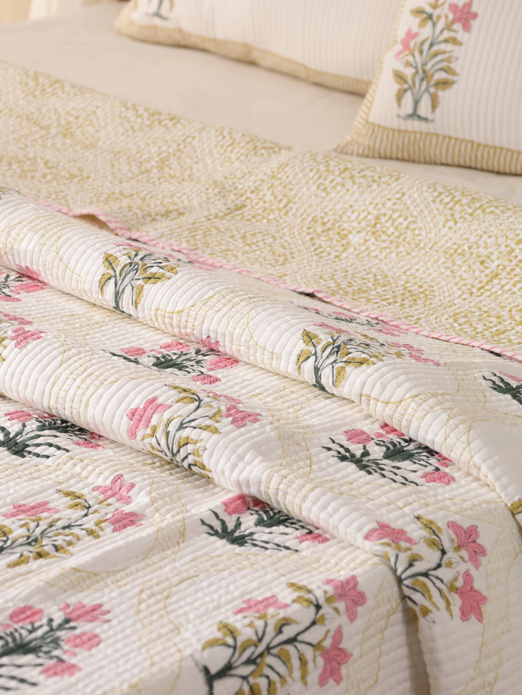 Kantha Stitch Quilt Hand Block Printed Cotton Bedding Queen Size Printed Quilt Coverlet. - Image 4