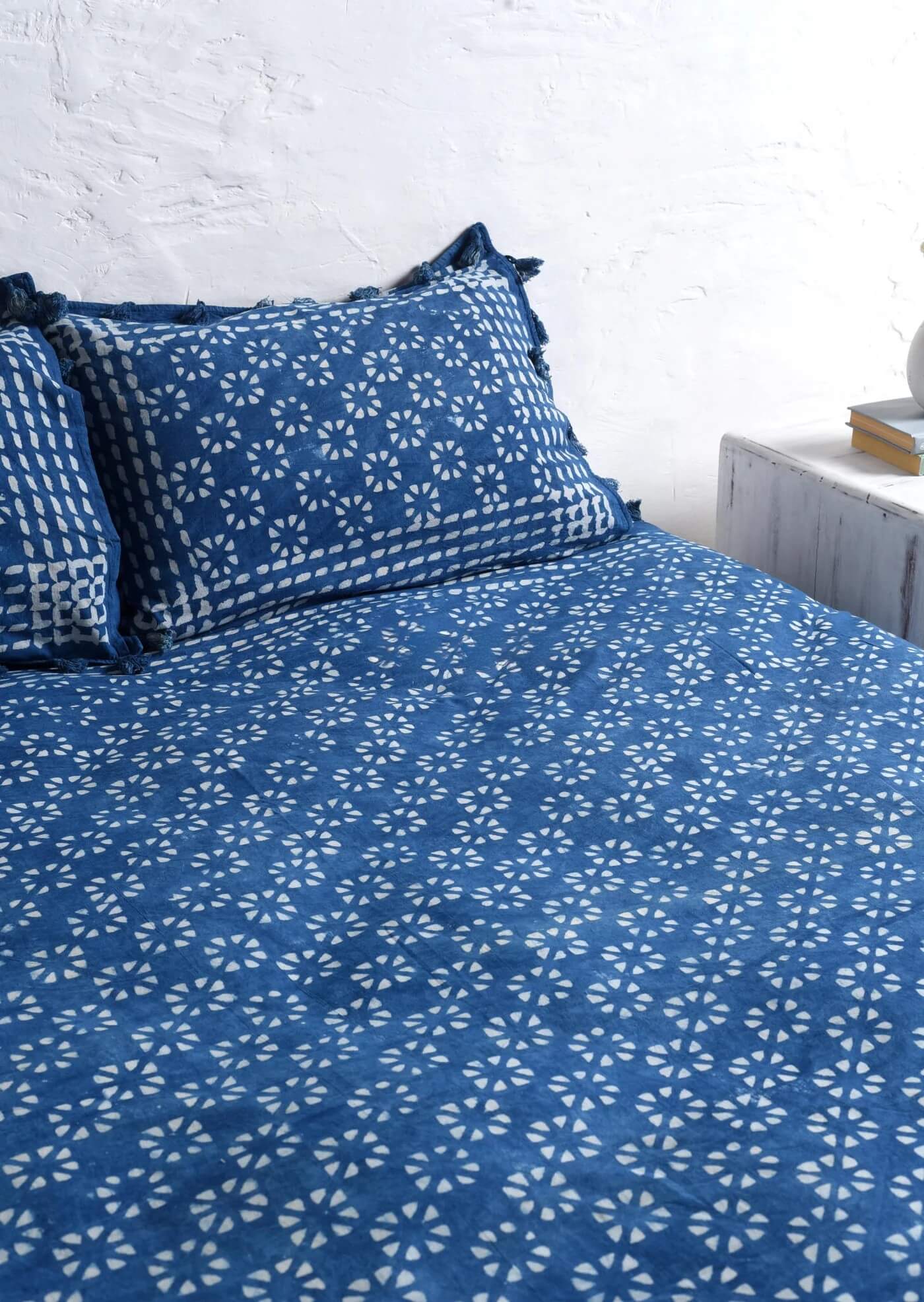 Flower Aesthetic Block Printed Bedsheet and Pillow Set Secondary image