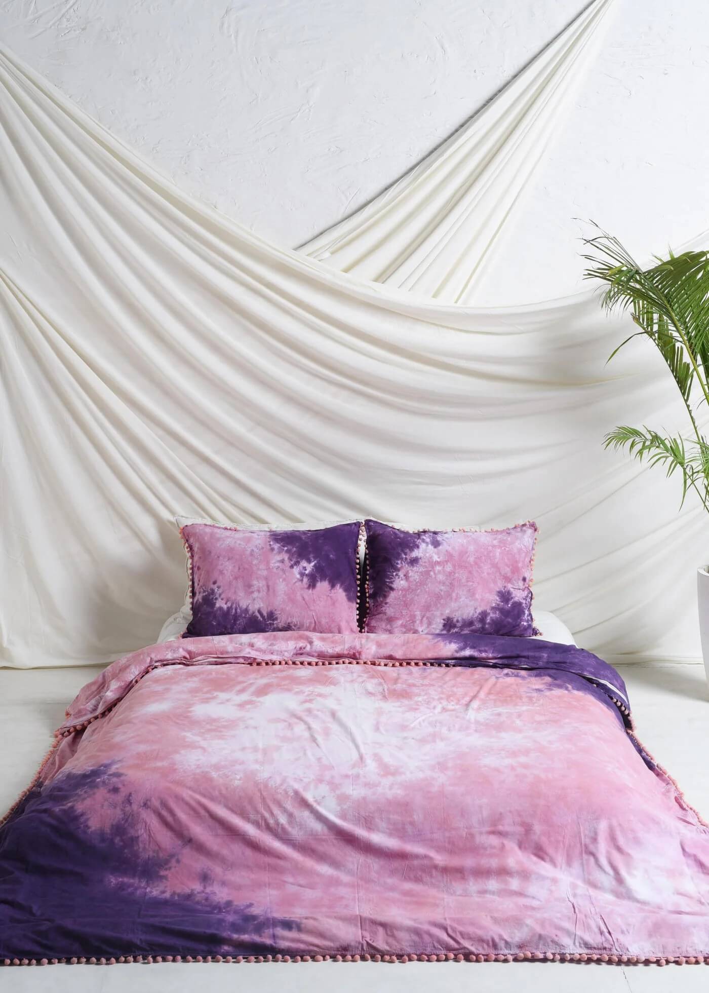 Pink and Purple Tie Dye Bedsheets with Pillow Covers Secondary image