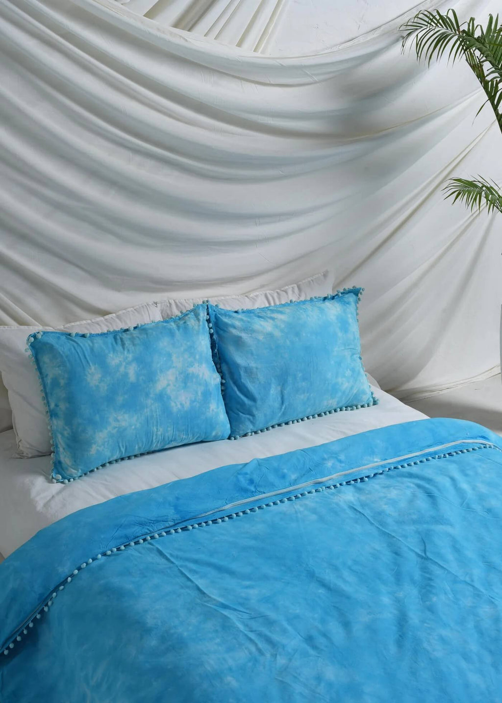 Sky Blue Tie Dye Bedsheets with Pillow Covers