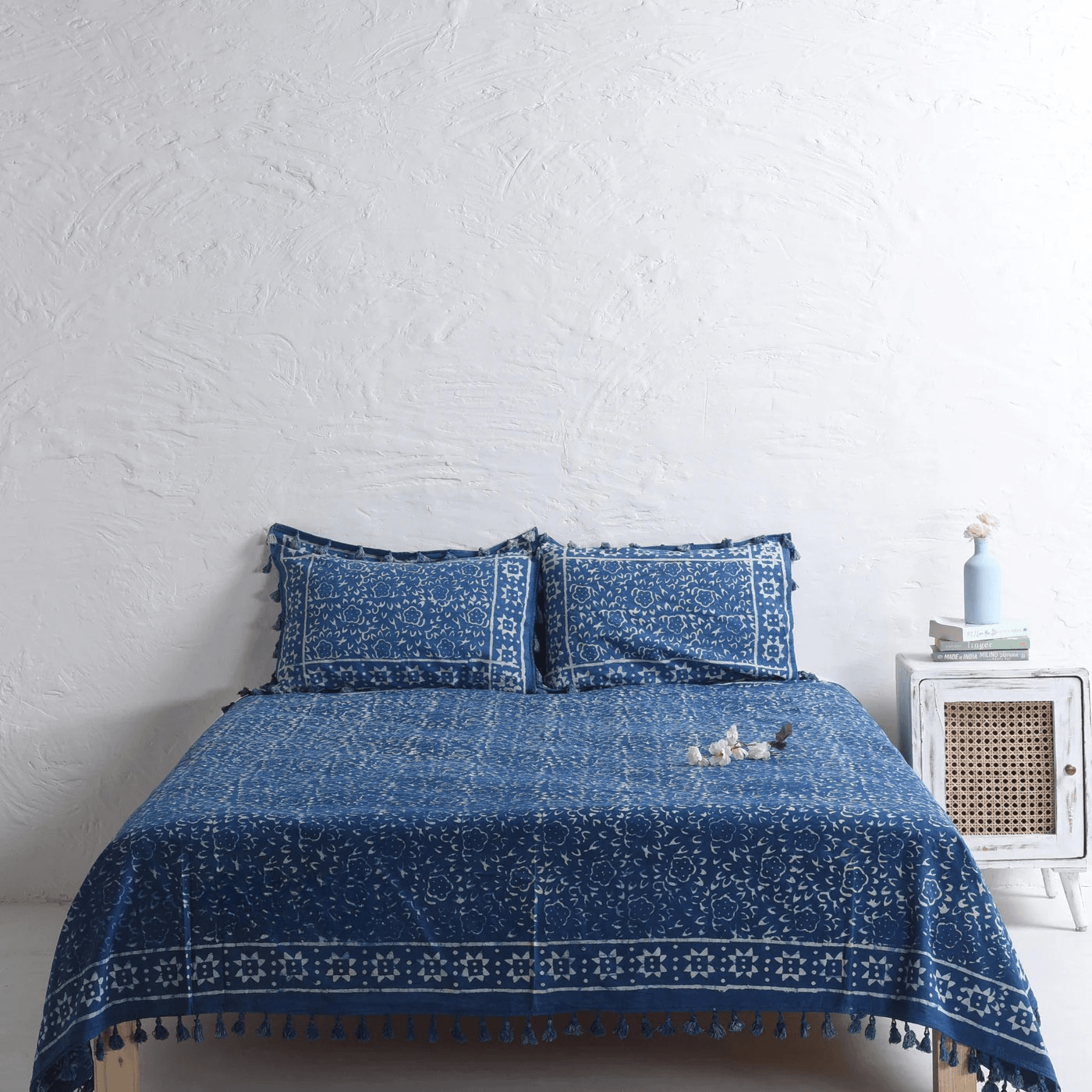 Vintage Look Stone Washed Wooden Block Printed Bedsheet and Pillow Set Main image