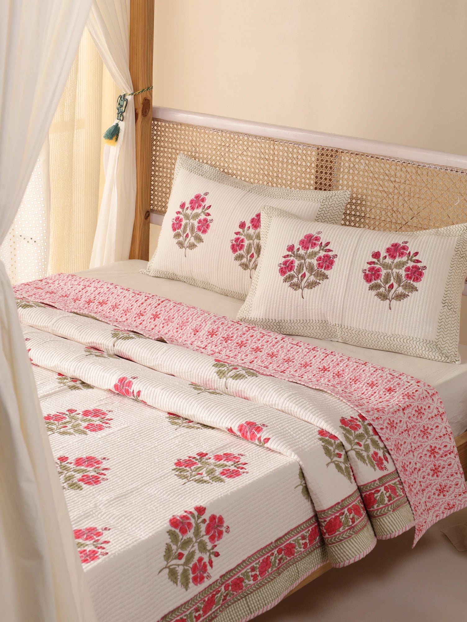 Quilt with Pillow Cover Stamp Set Floral Cotton Quilted Double Soft Cozy Coverlet All Season Blanket - Image 3