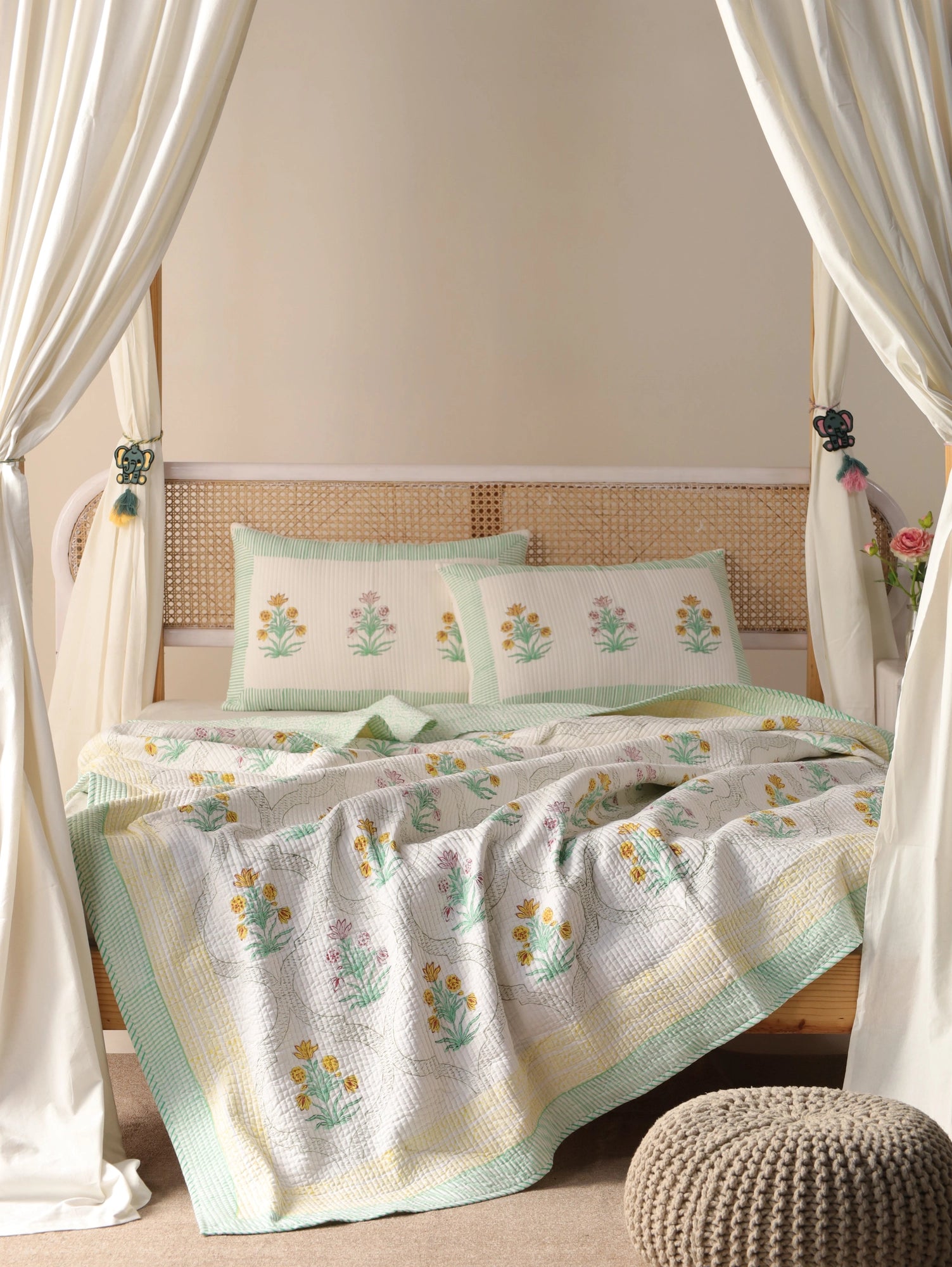 Handmade Floral Printed Quilt Bed Cover, Cotton Quilted Throw blanket Hand Block Print Cotton Cozy Comforter Bed decor Main image