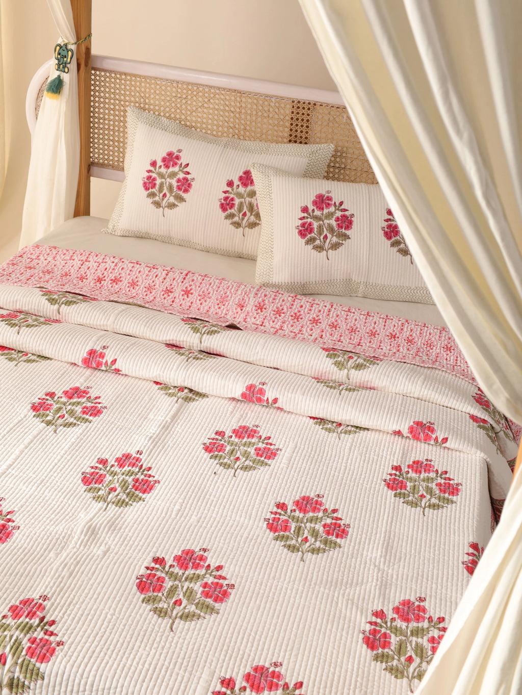 Quilt with Pillow Cover Stamp Set Floral Cotton Quilted Double Soft Cozy Coverlet All Season Blanket - Image 4